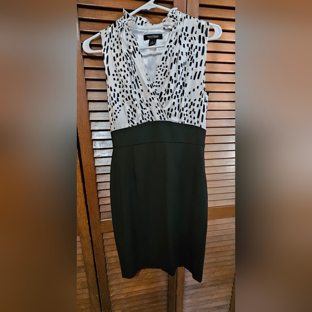 White House Black Market Black and White Dress 100% Silk Top Size 2